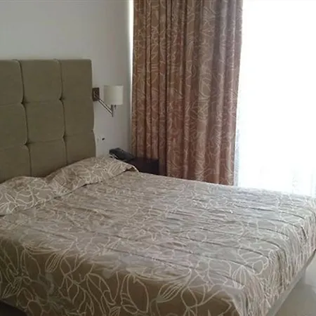 Sun Palace & 4*