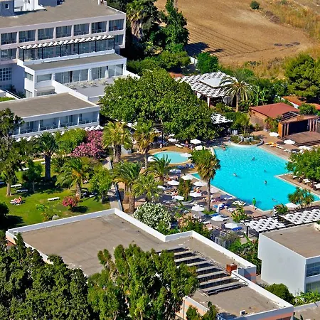 Üdülőközpont Sun Palace &