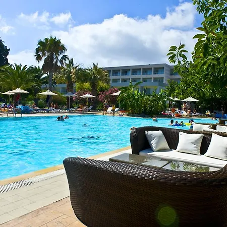 Sun Palace & 4*