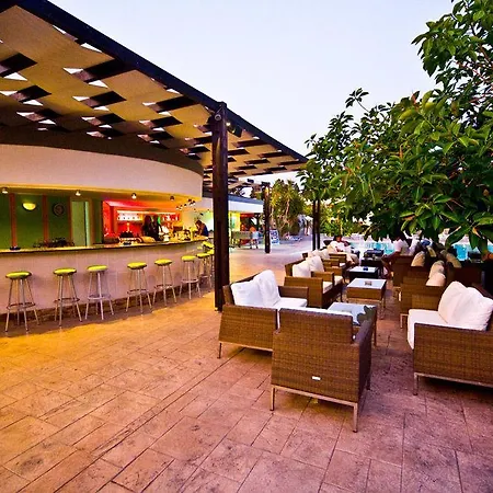 Sun Palace & Resort