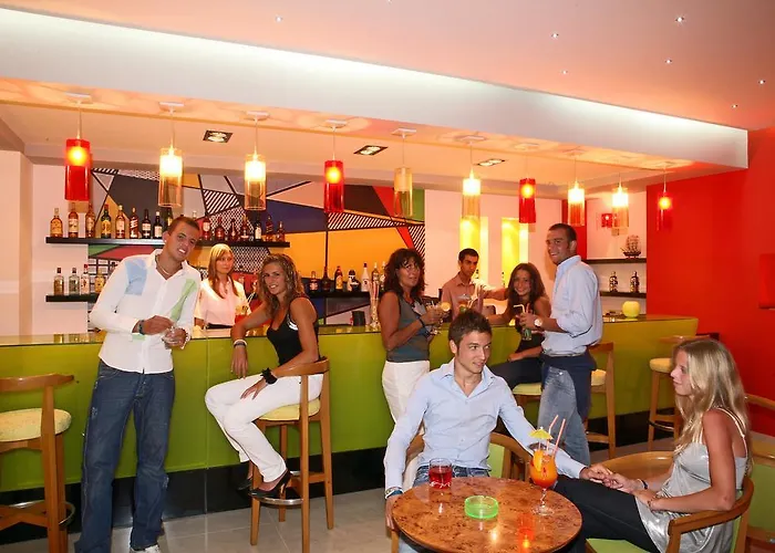 Üdülőközpont Sun Palace &