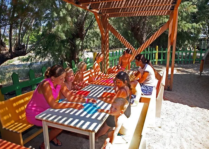 Üdülőközpont Sun Palace & 4*